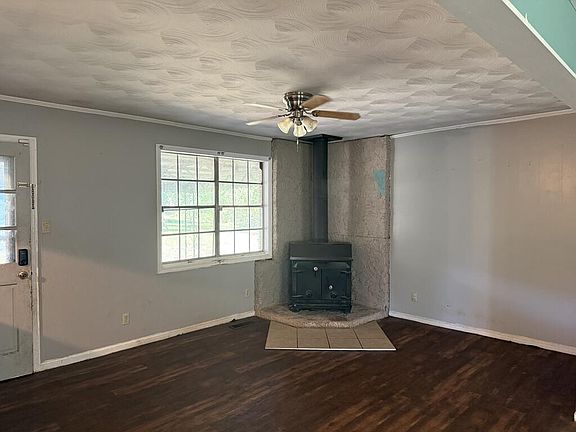 4th image of 82 Reba Dr