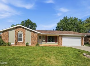 537 Sunnymeade Ln, Lima, OH 45804