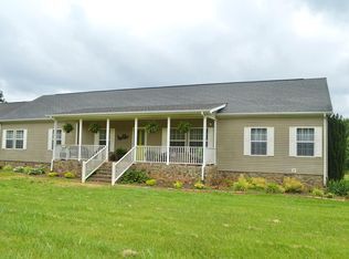 1090 Ridge Rd, Vernon Hill, VA 24597