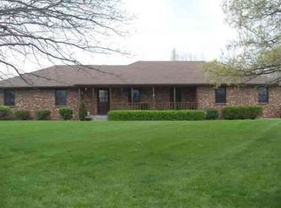 4415 NW Hiawatha Pl, Topeka, KS 66618