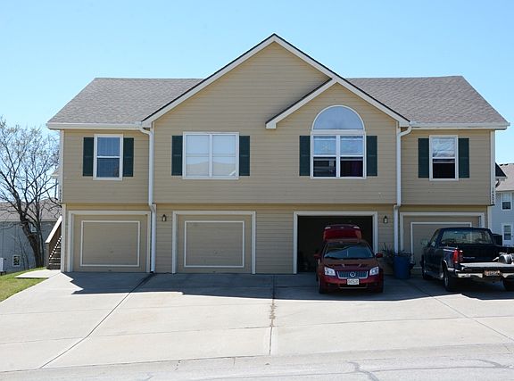 2nd image of 14904 Kelly Dr