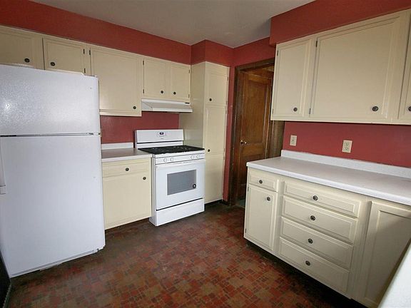 5th image of 2406 John Ave