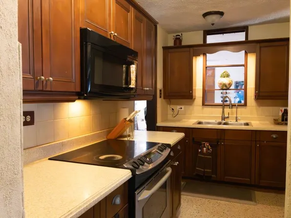 1554 Calle Varracuda Urb Bahia Vistamar, Carolina, PR 00983