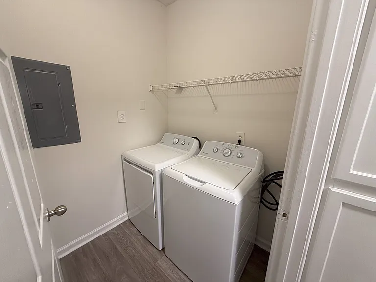 Magnolia Commons Vacant Apartment with Renovated Finishes from 2021