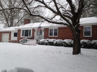 102 S Colonial Dr, Hopewell, VA 23860
