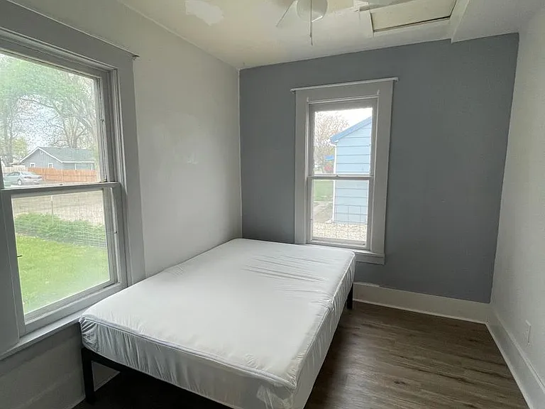 112 W Park Ave — Photo 9
