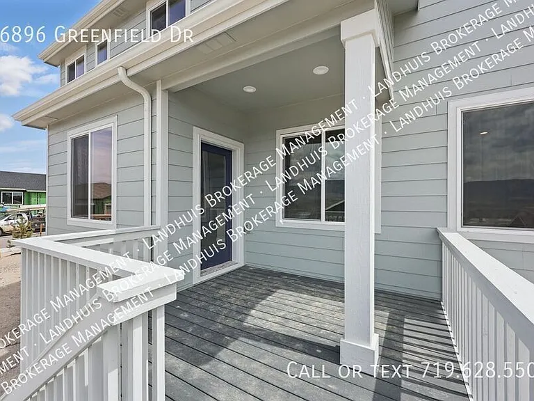 16896 Greenfield Dr — Photo 4