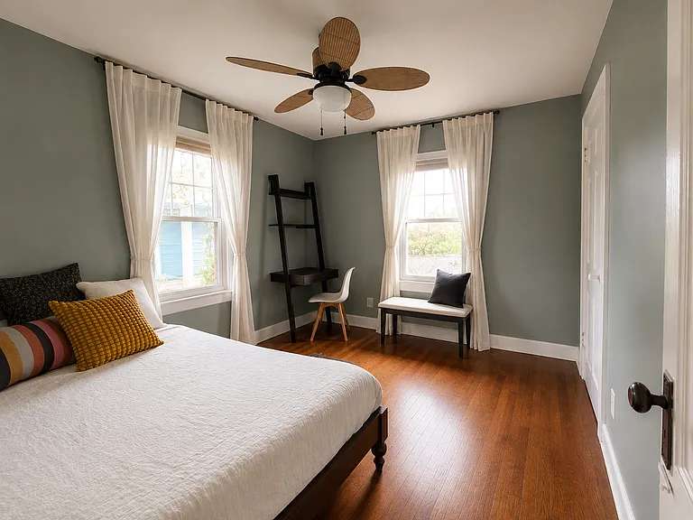 358 S Downey Ave — Photo 10