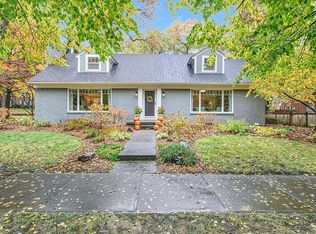 1050 Gladstone Dr SE, Grand Rapids, MI 49506