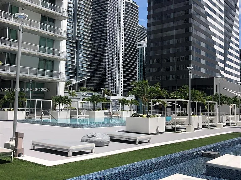690 SW 1st Ct #1019 — Photo 4