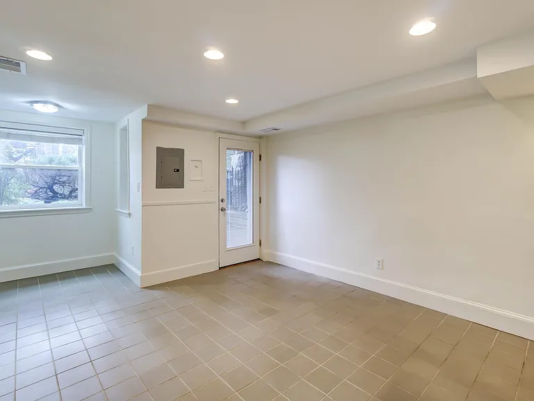 1014 S Carolina Ave SE #B — Photo 4