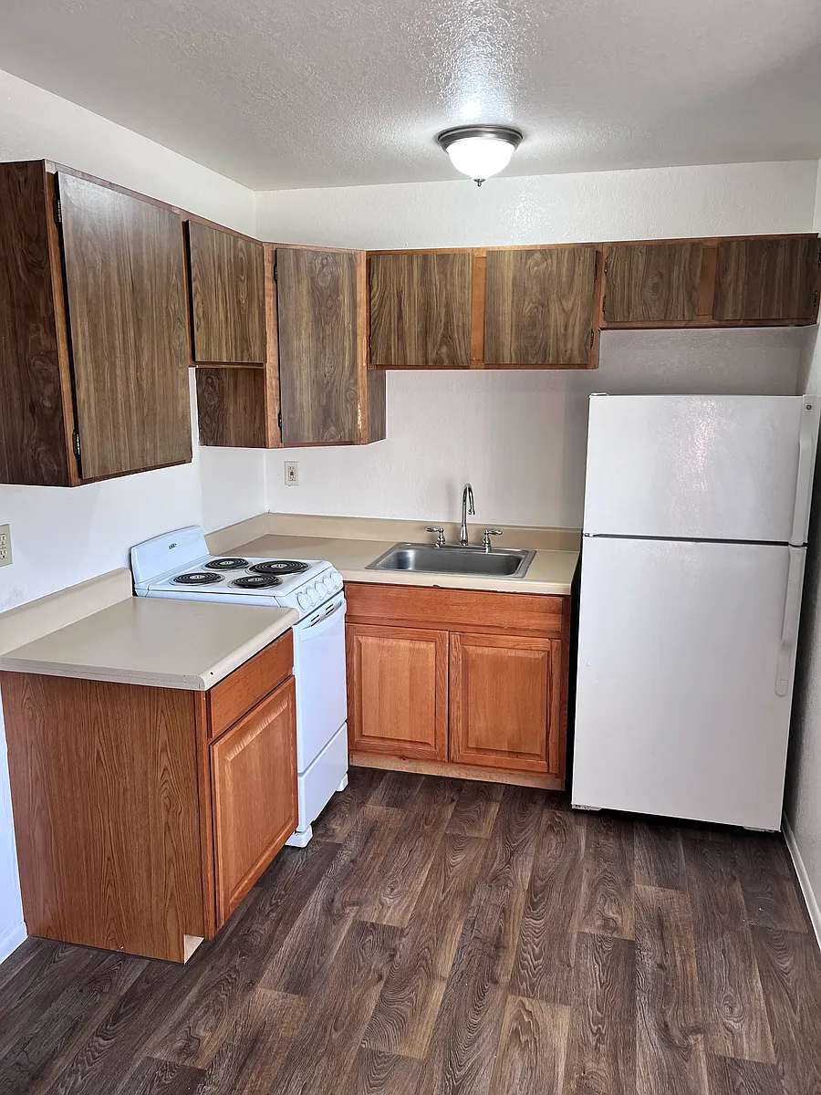Building Photo - 3052 N Alvernon Way #203