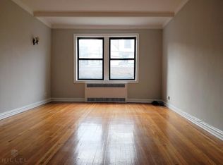10420 116th St, South Richmond Hill, NY 11419