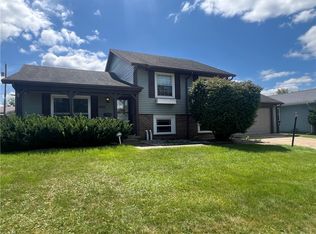 1006 Sunset Rdg, Danville, IL 61832
