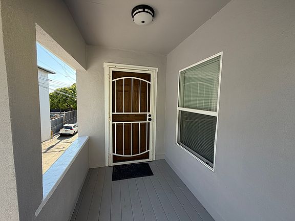 3rd image of 723 1/2 Florida St #1/2