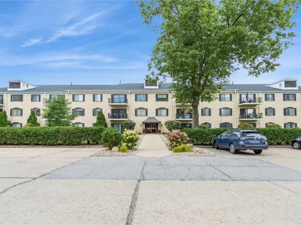 130 Thompson Dr SE APT 222, Cedar Rapids, IA 52403