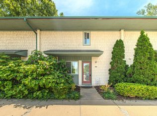 1795 Hideaway Ln, Ann Arbor, MI 48105