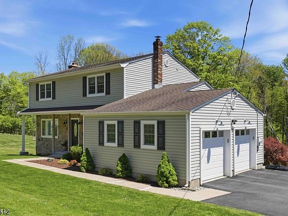 2nd image of 207 Mooney Rd