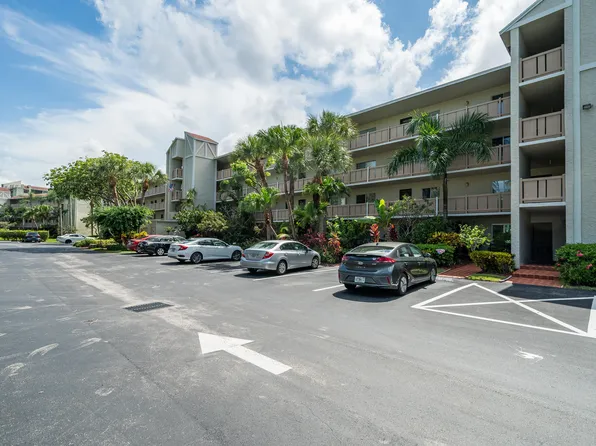 6585 Kensington Lane #104, Delray Beach, FL 33446