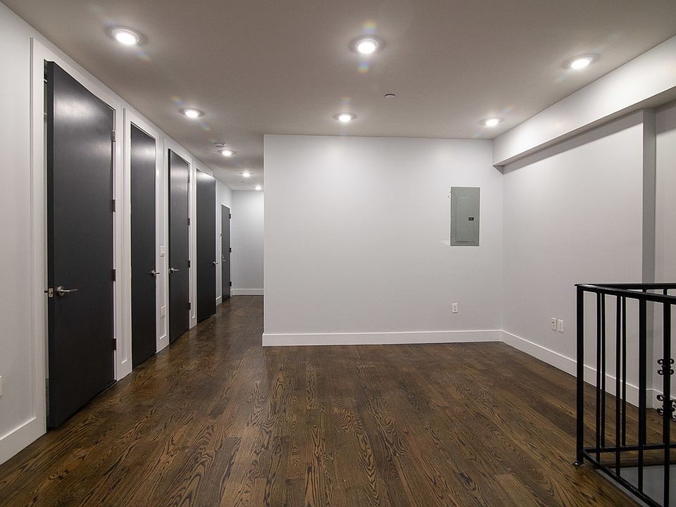 1st image of 196 Graham Ave #1D