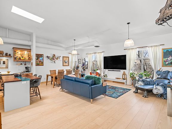 4th image of 3600 Cerrillos Rd #105/106