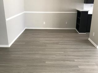 11133 Aqua Vista St #211, North Hollywood, CA 91602
