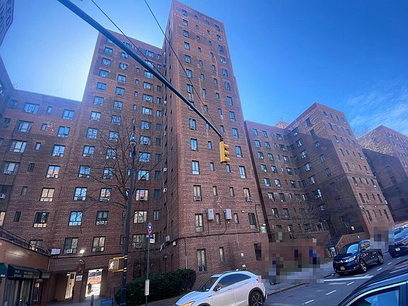 3rd image of 1551 Unionport Rd APT 10E