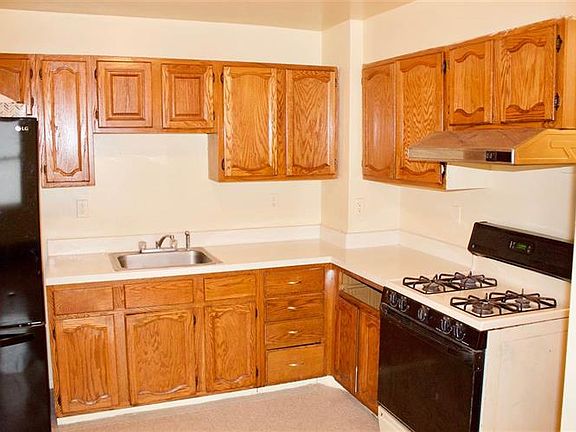 3rd image of 23 Jewett Ave #2