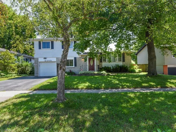 2506 Bridge Rd, Oakville, ON L6L 2H2