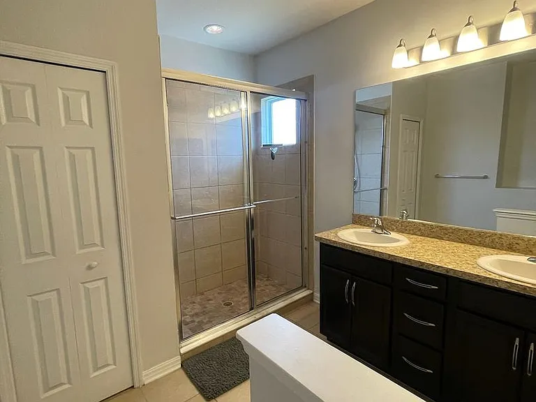 10732 Avery Park Dr — Photo 15