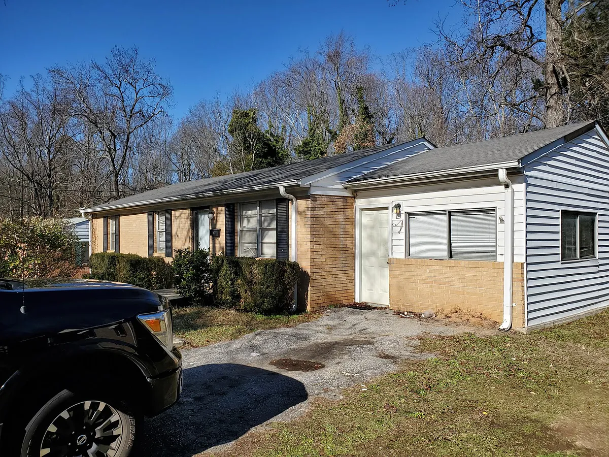 Building Photo - 318 Blossom Dr