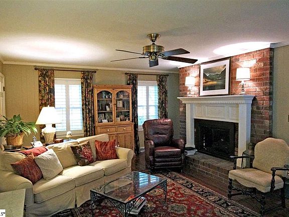 4th image of 106 Seabury Dr