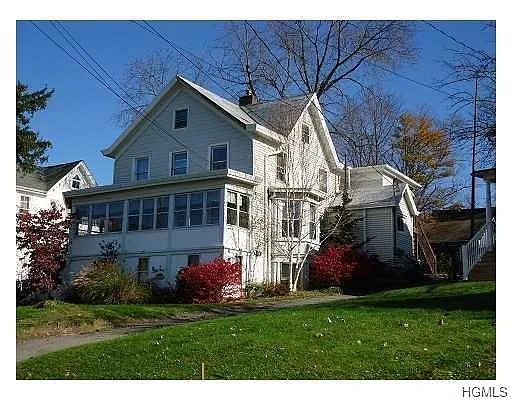 39 Maple St photo 1