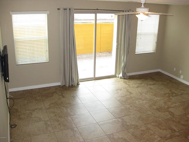 1147 E Cedar St — Photo 2