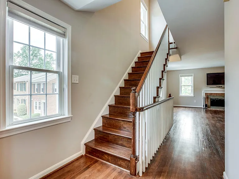 1175 N Vernon St — Photo 10