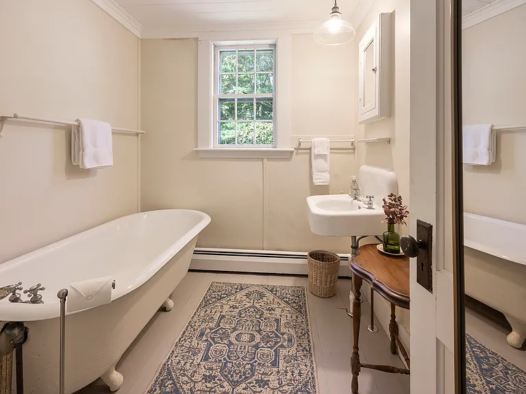 303 Summer St — Photo 24