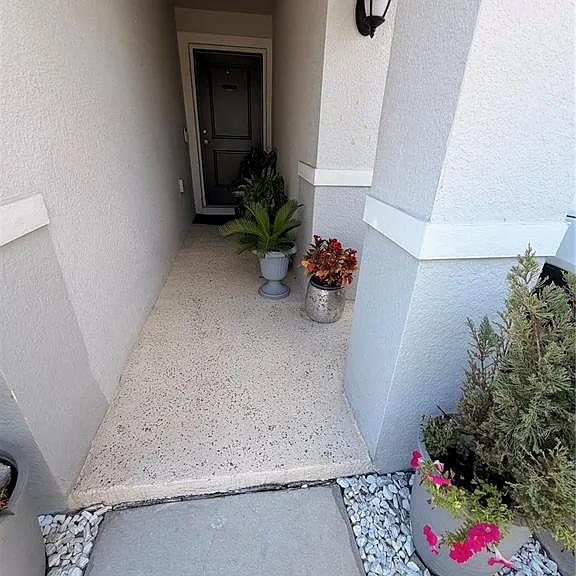 9051 Oscraft Dr — Photo 2