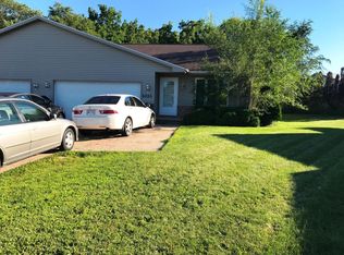 1033 Pleasantview Ave, Little Chute, WI 54140