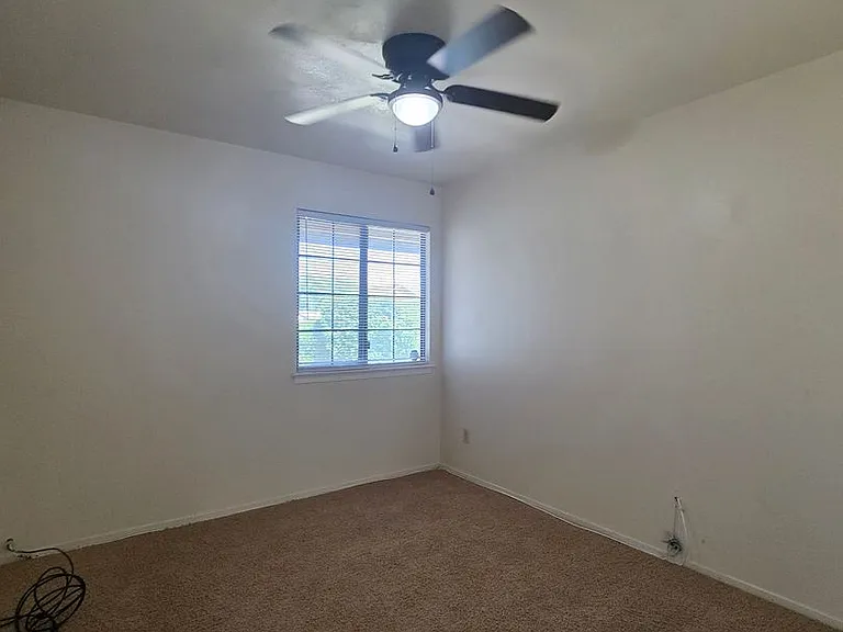 1012 Orangewood St — Photo 10
