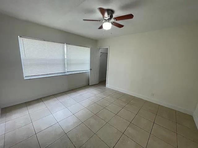 121 NW 7th Ct — Photo 16