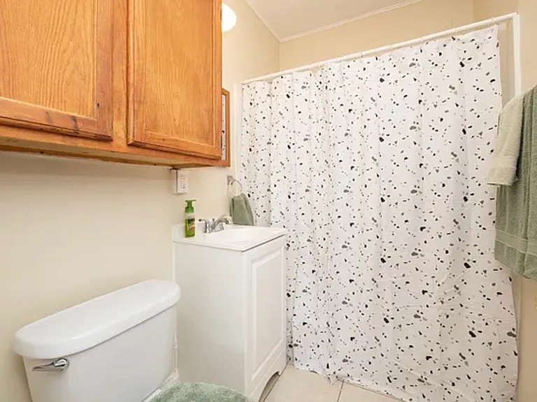 1110 W Grove Ave #2 — Photo 6
