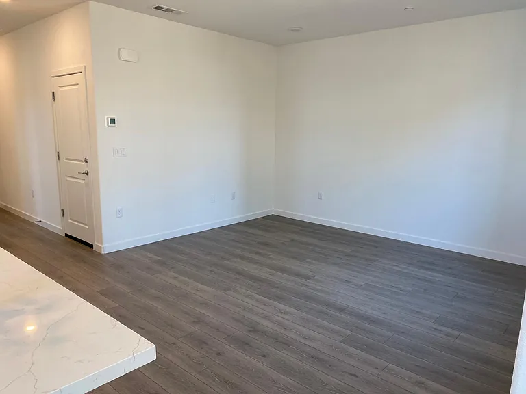 801 Verdant Ln — Photo 9