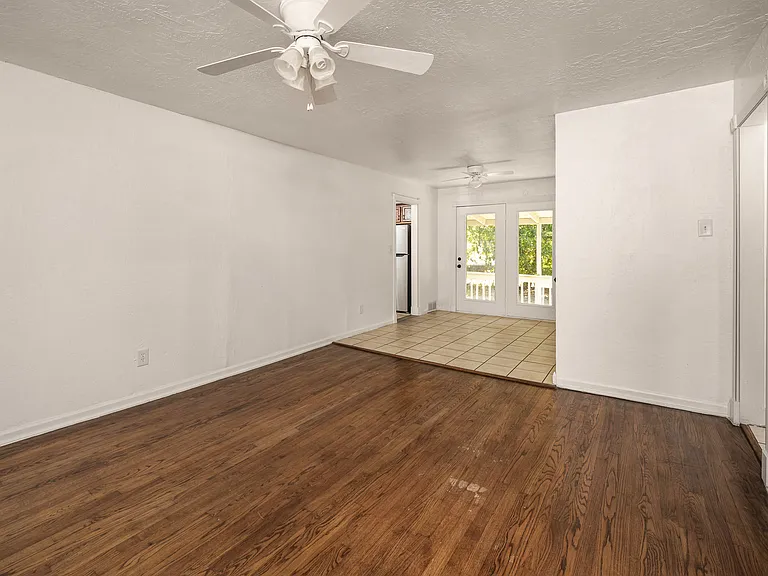 831 NW 33rd St — Photo 5