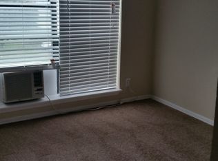 2 bed 2 bath with washer/dryer connections, Azle, TX 76020