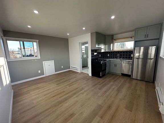 3rd image of 4106 Terrace St APT 5