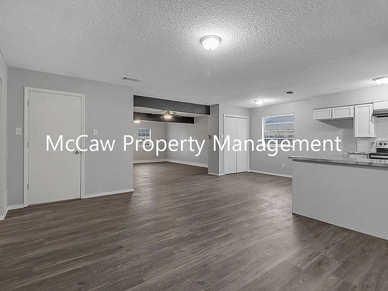 7012 Candlewick Ct — Photo 10