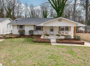 8 Sutton Dr, Taylors, SC 29687
