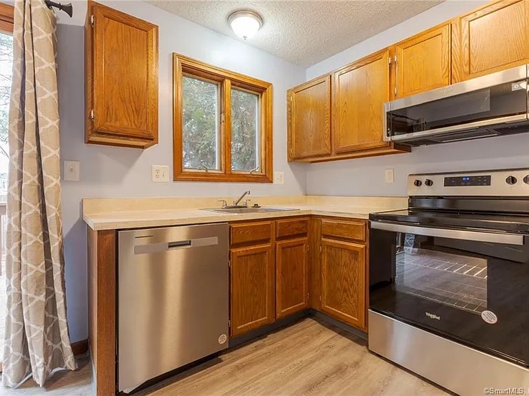 22 Windwood Dr #22 — Photo 9