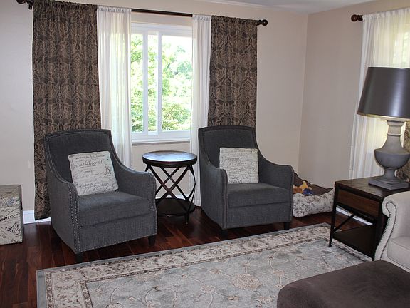 3rd image of 171 Woodland Dr