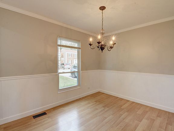 4th image of 2095 Danbury Pl